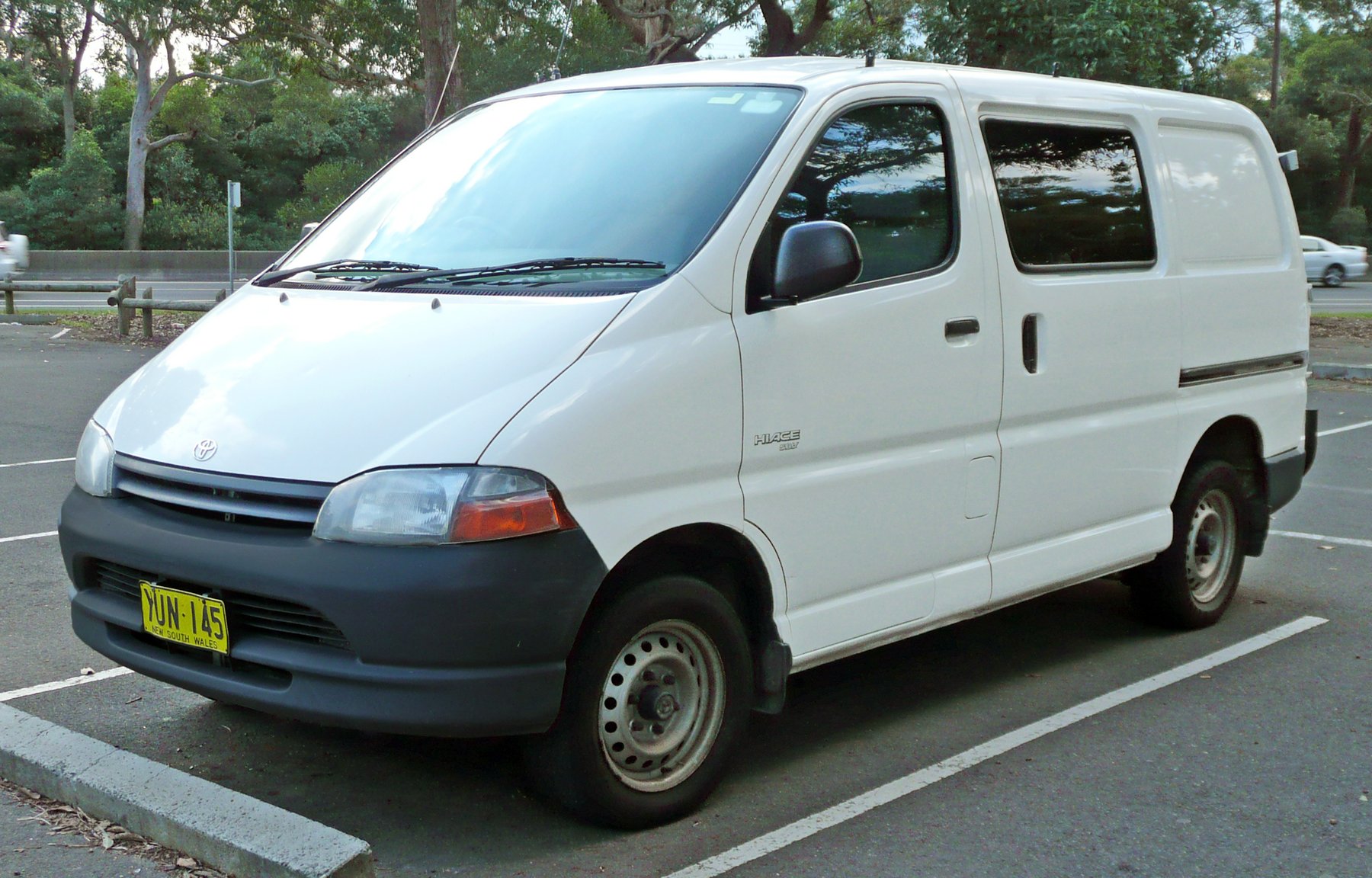 Van Toyota HIACE, RCH 12