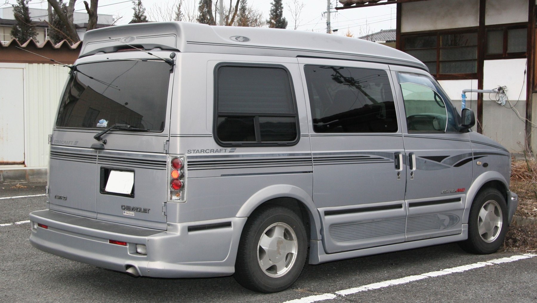 Van Chevrolet EXTENDED VAN 30 STARCRAFT