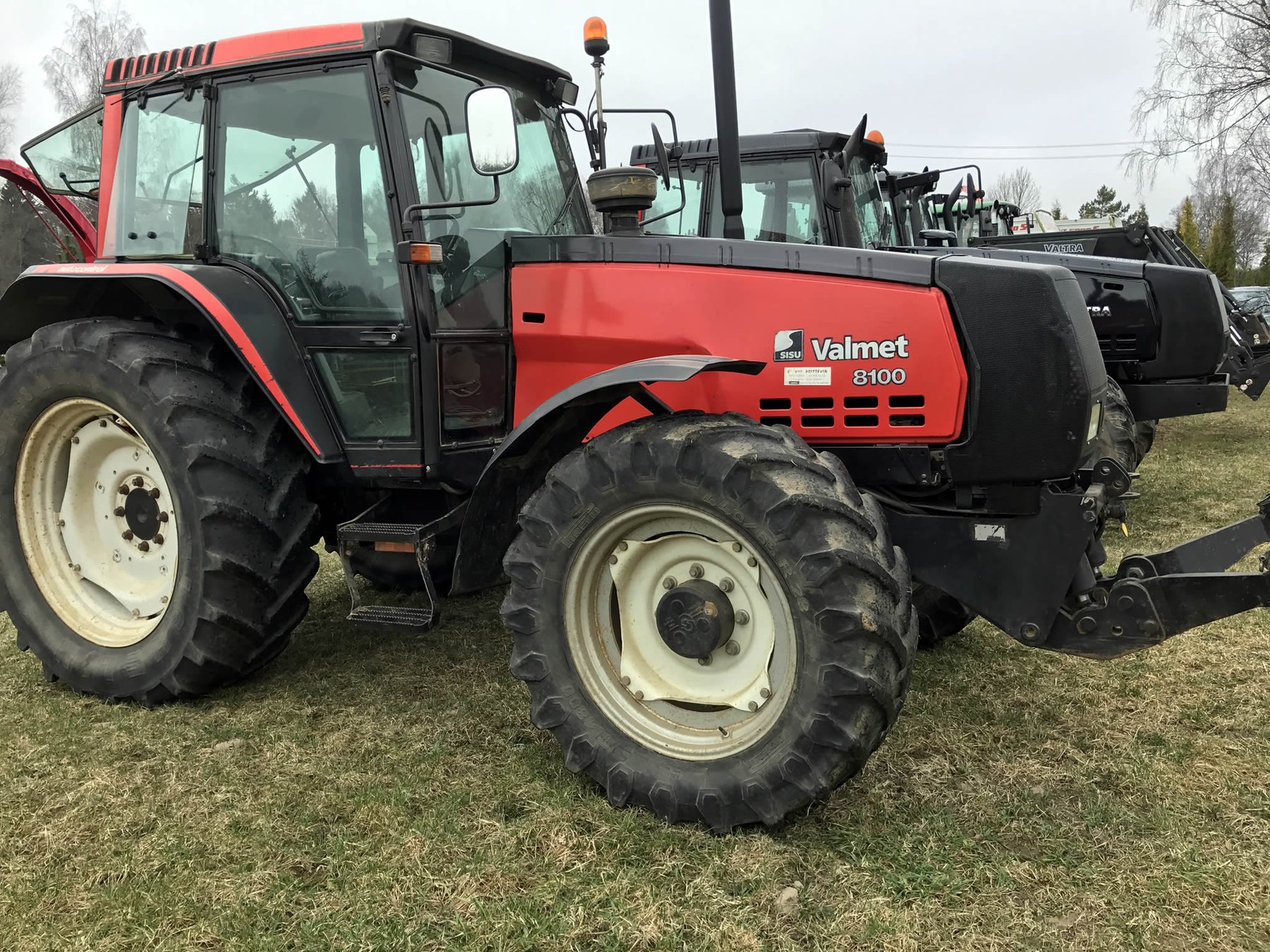 Tractor Valmet VALTRA 8100-4