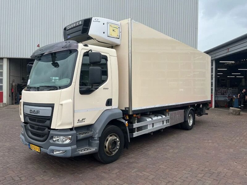 Truck DAF FA 2105 DHT 445 H