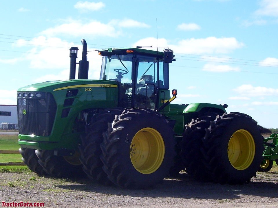 John Deere 643J