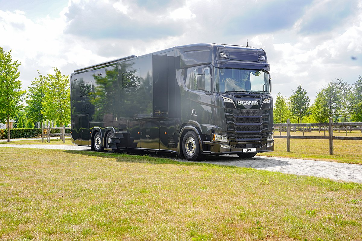 Samochód ciężarowy Stx STX S500