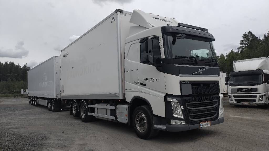 Truck Volvo FH13 64T