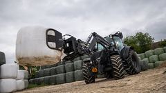 Valtra C 1112-4 backhoe