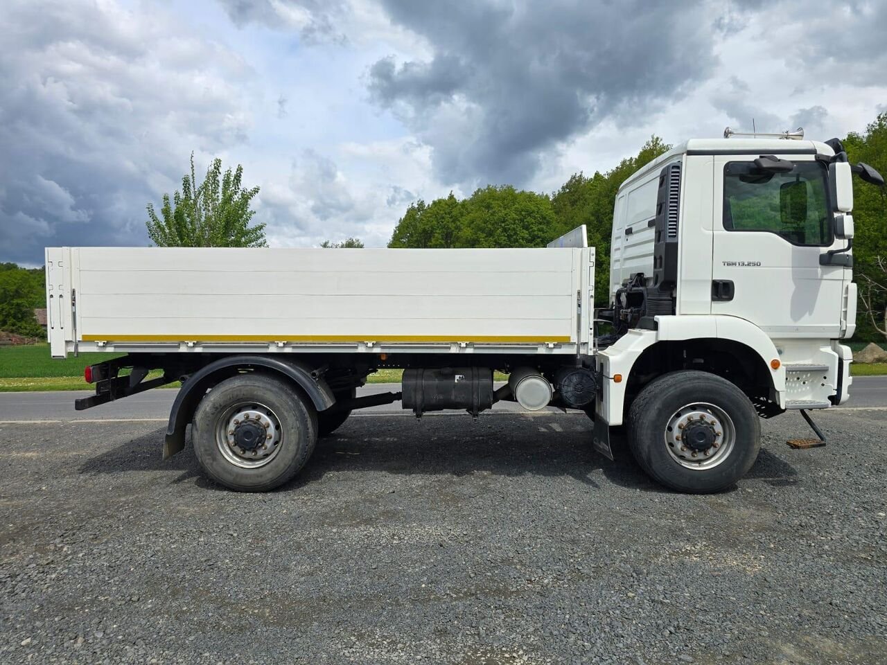 Truck MAN TGM 18.240 4X4 BB