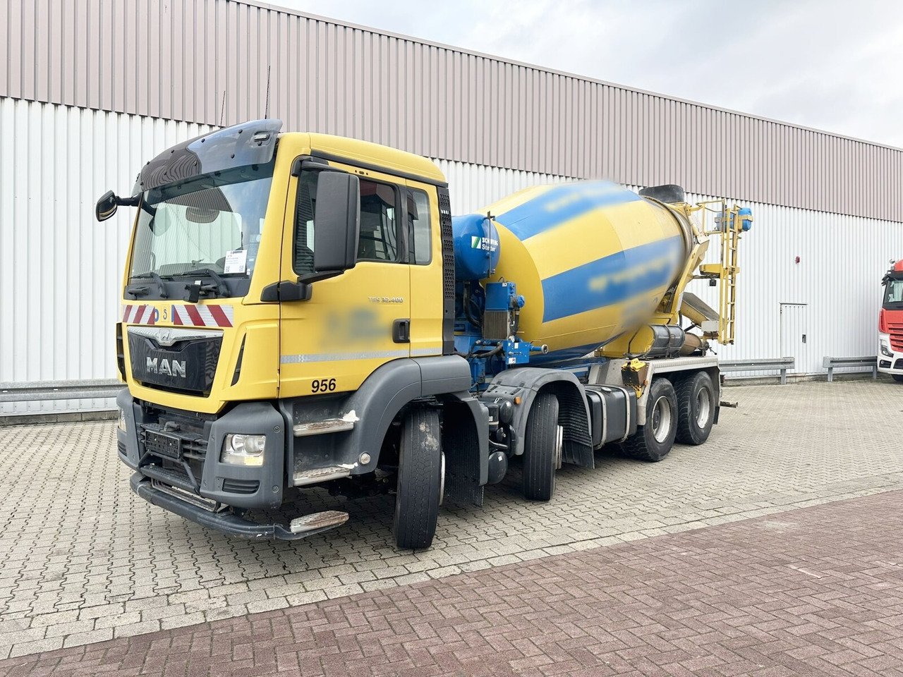 MAN 32.400 8X4 BB