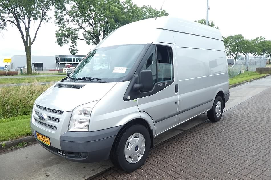 Van Ford TRANSIT 330M VAN 115DPF 4,27