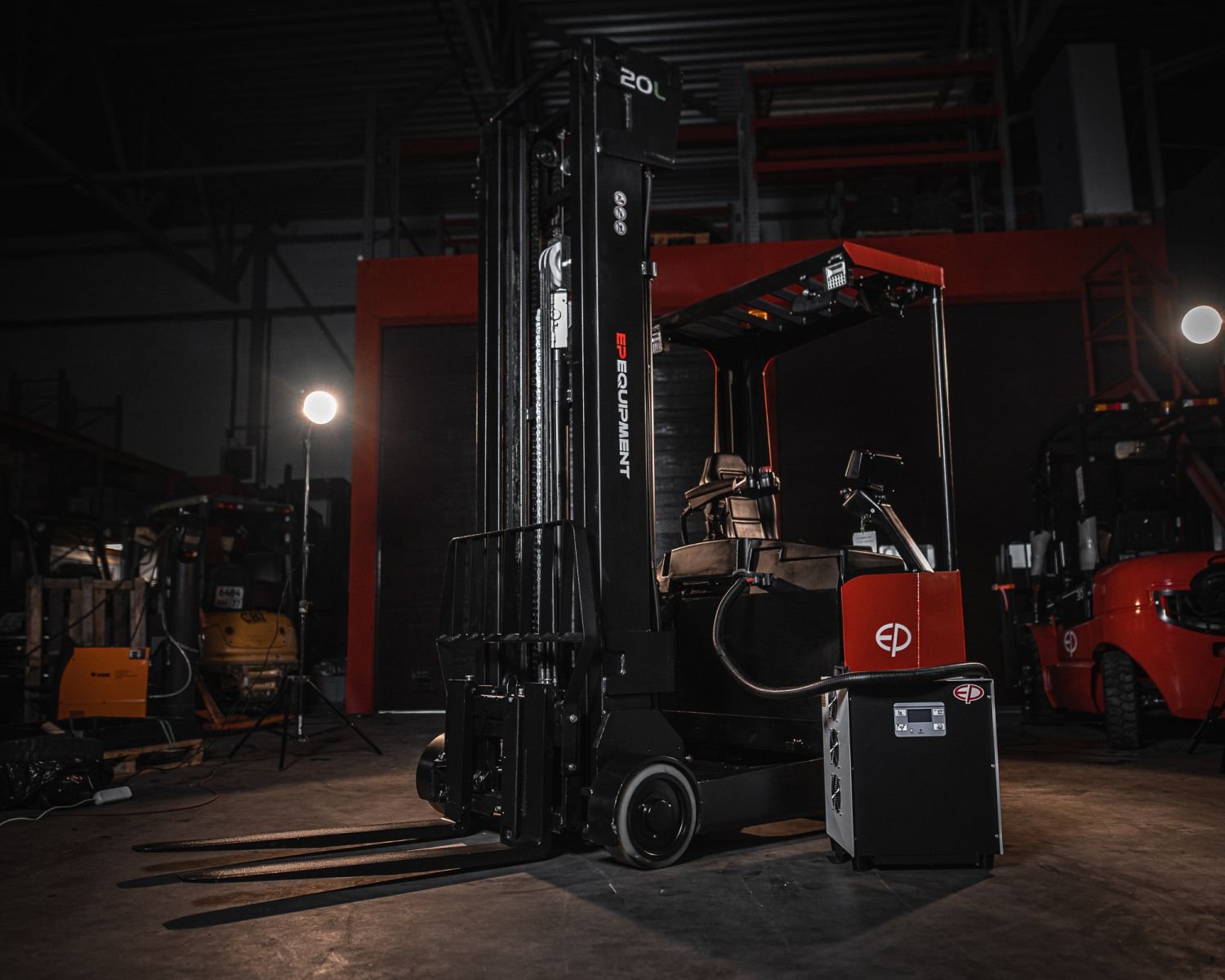 Wózki wysokiego składowania EP Equipment CQD20L