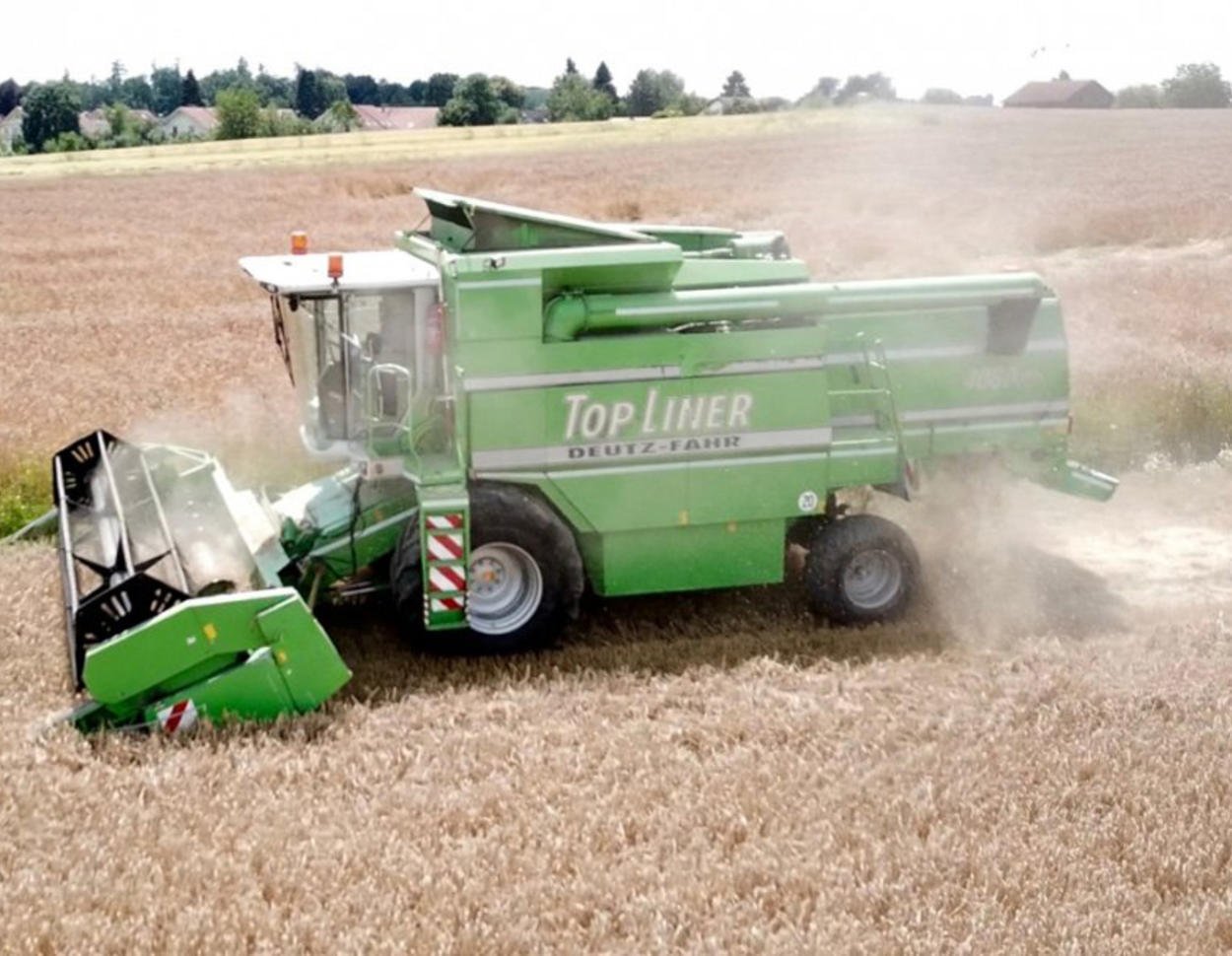Harvester Uzel Mediva 6200