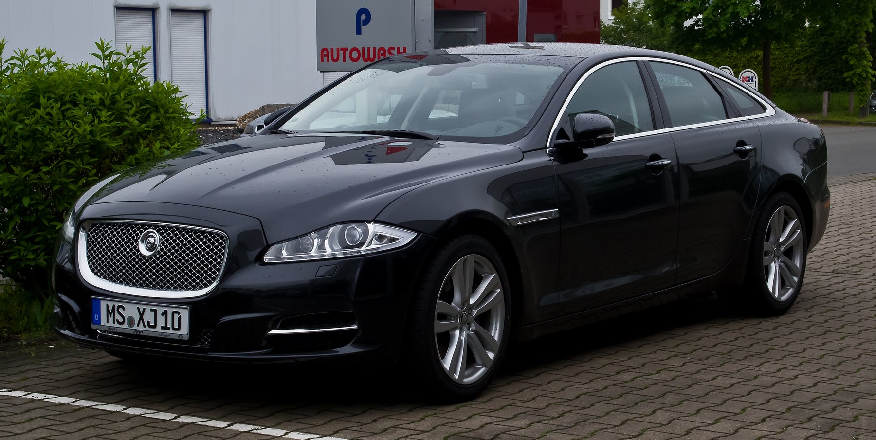 Van Jaguar Land Rover Jaguar XJ (X351)