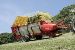 Pöttinger Boss Alpin 251