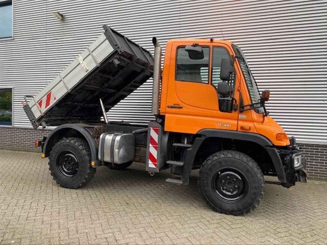 Truck Unimog U 300