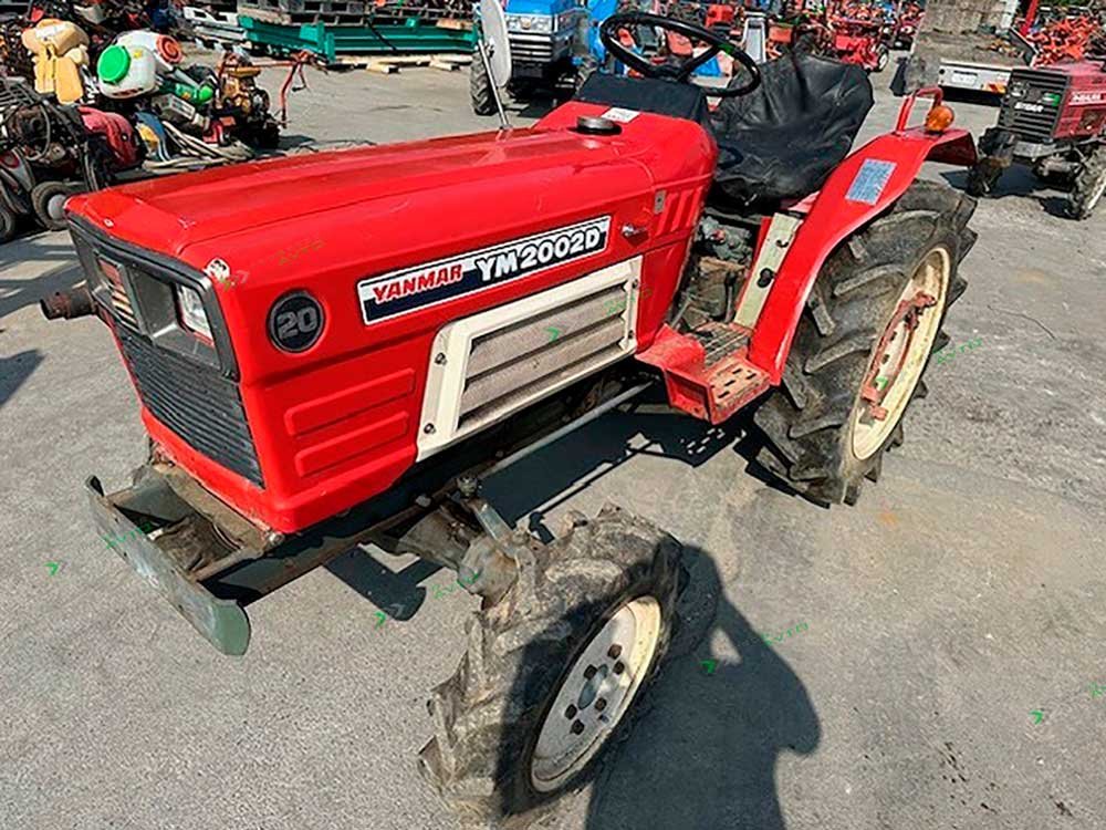 Traktor Yanmar YM 2002