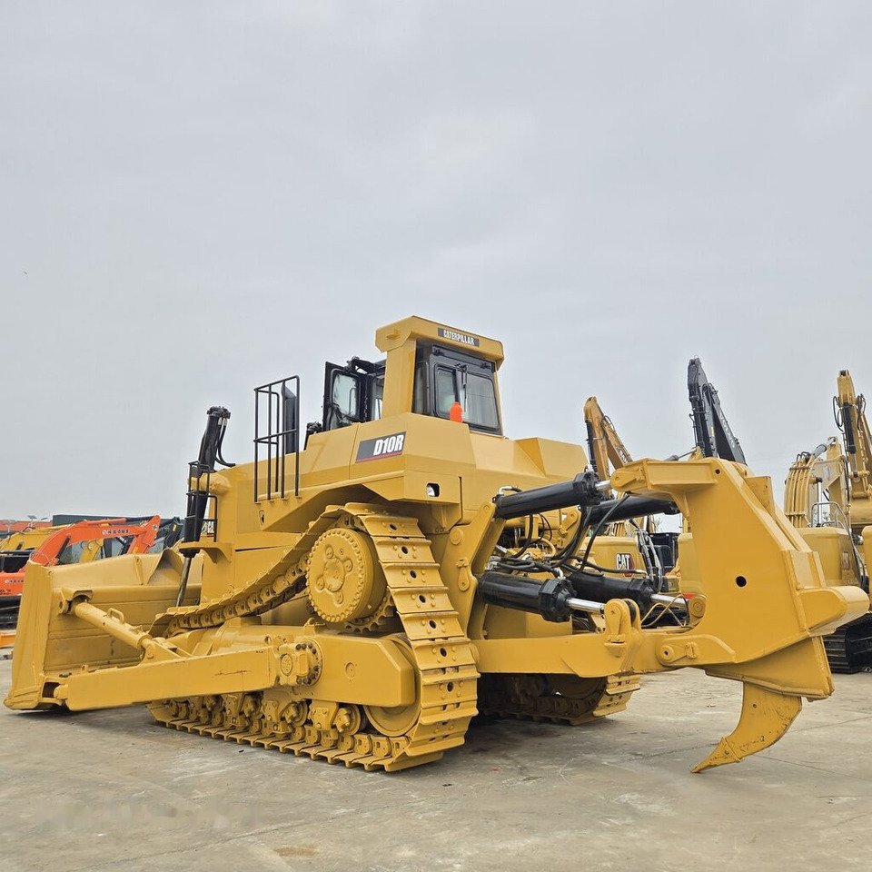 Caterpillar D10