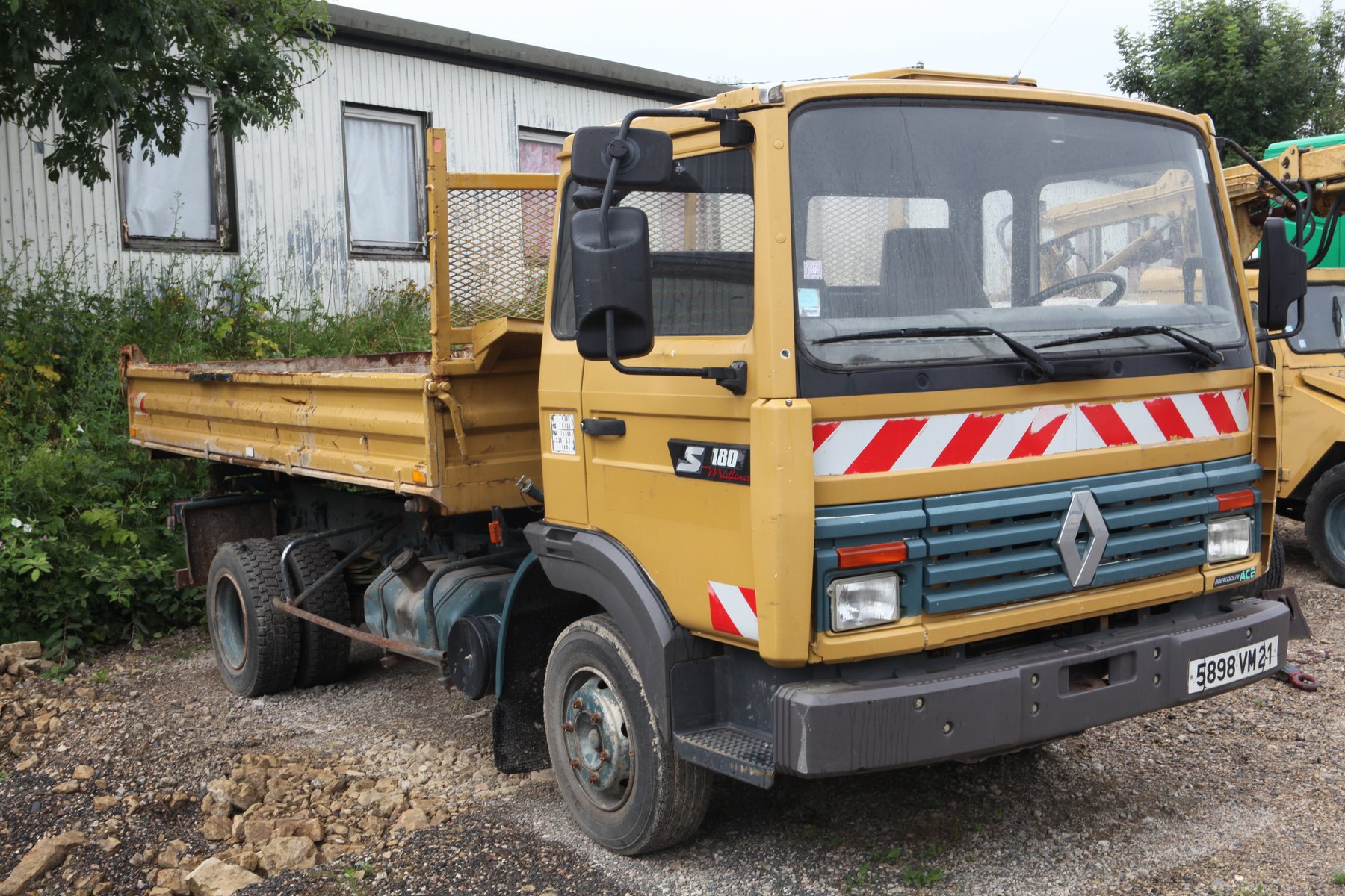 Truck Renault S 180-09/B