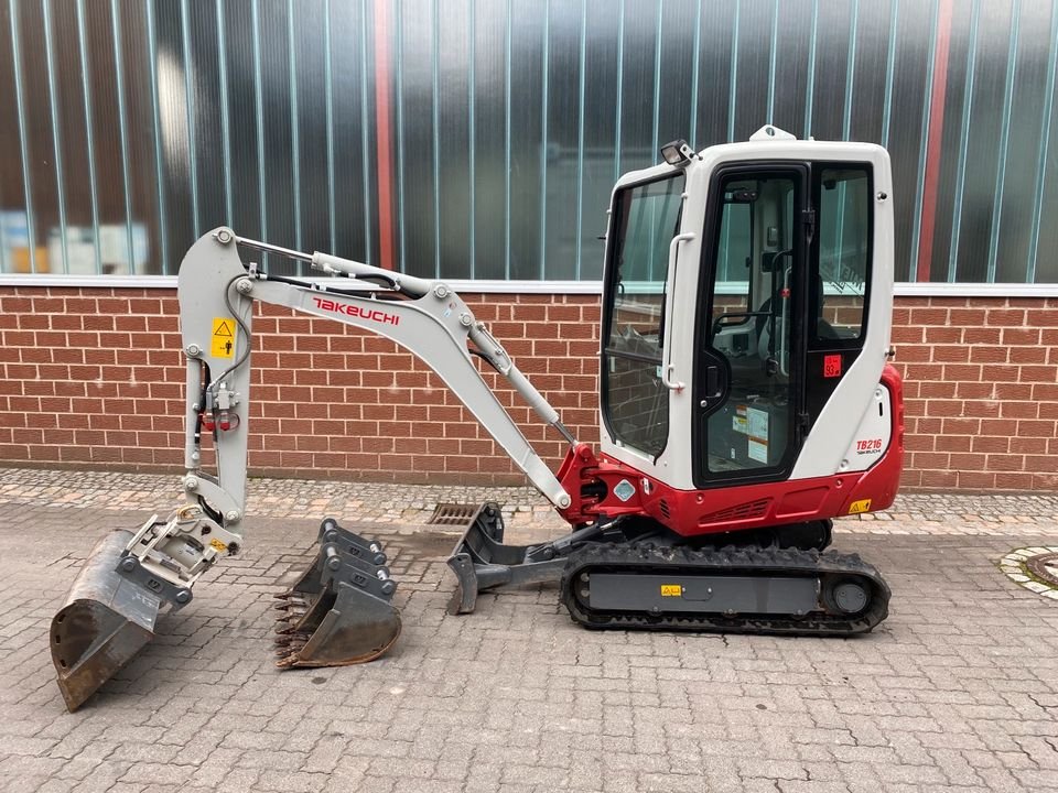 Takeuchi TL216