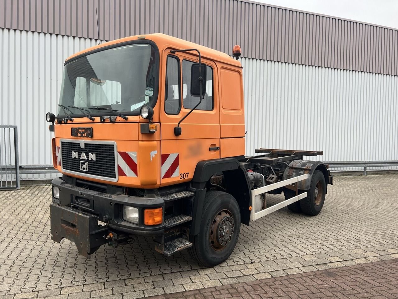 Truck MAN 19.373 FLS