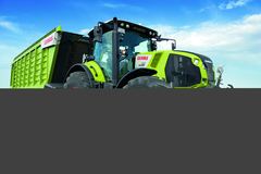 CLAAS Axion 810