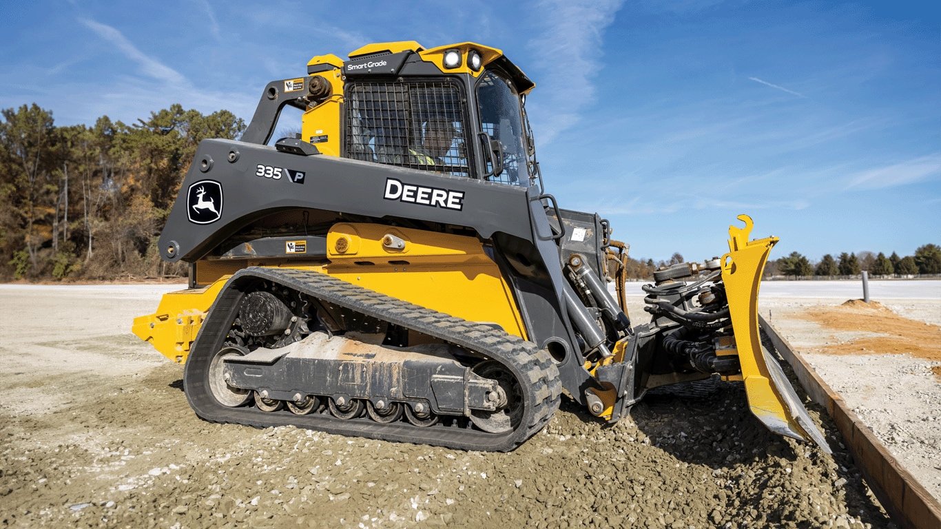 John Deere 335C