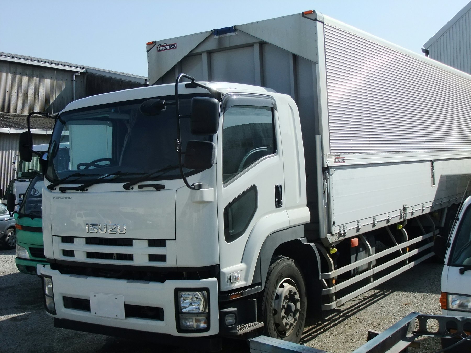 Van Isuzu WFR51FV