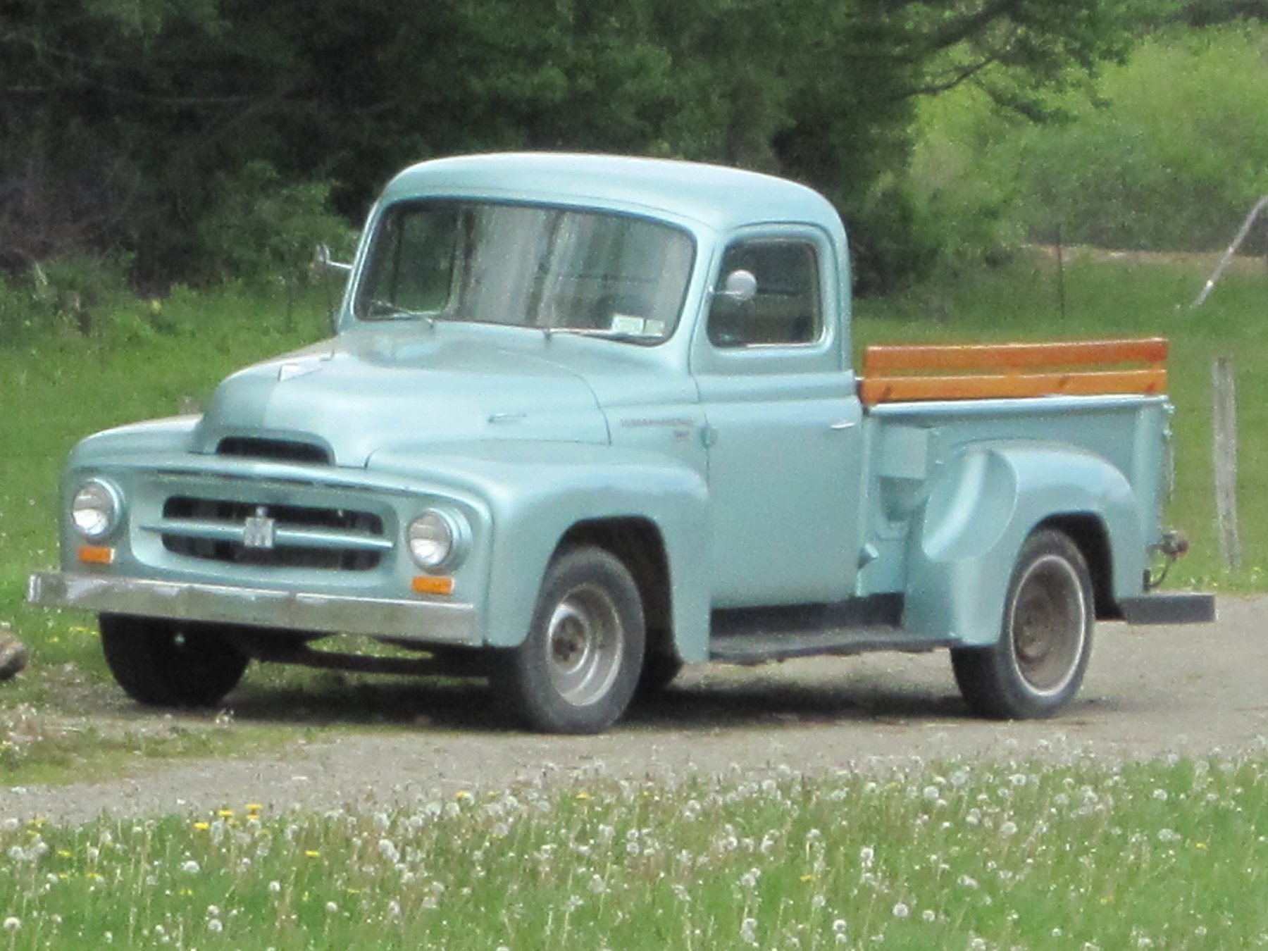 Van International R-150