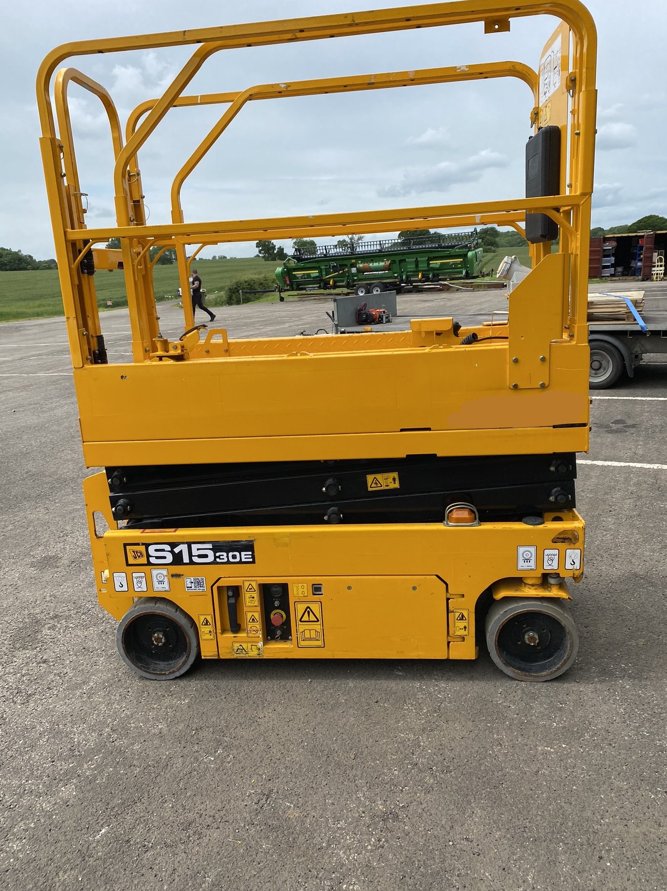 Arbeitsbühnen JCB S1530E