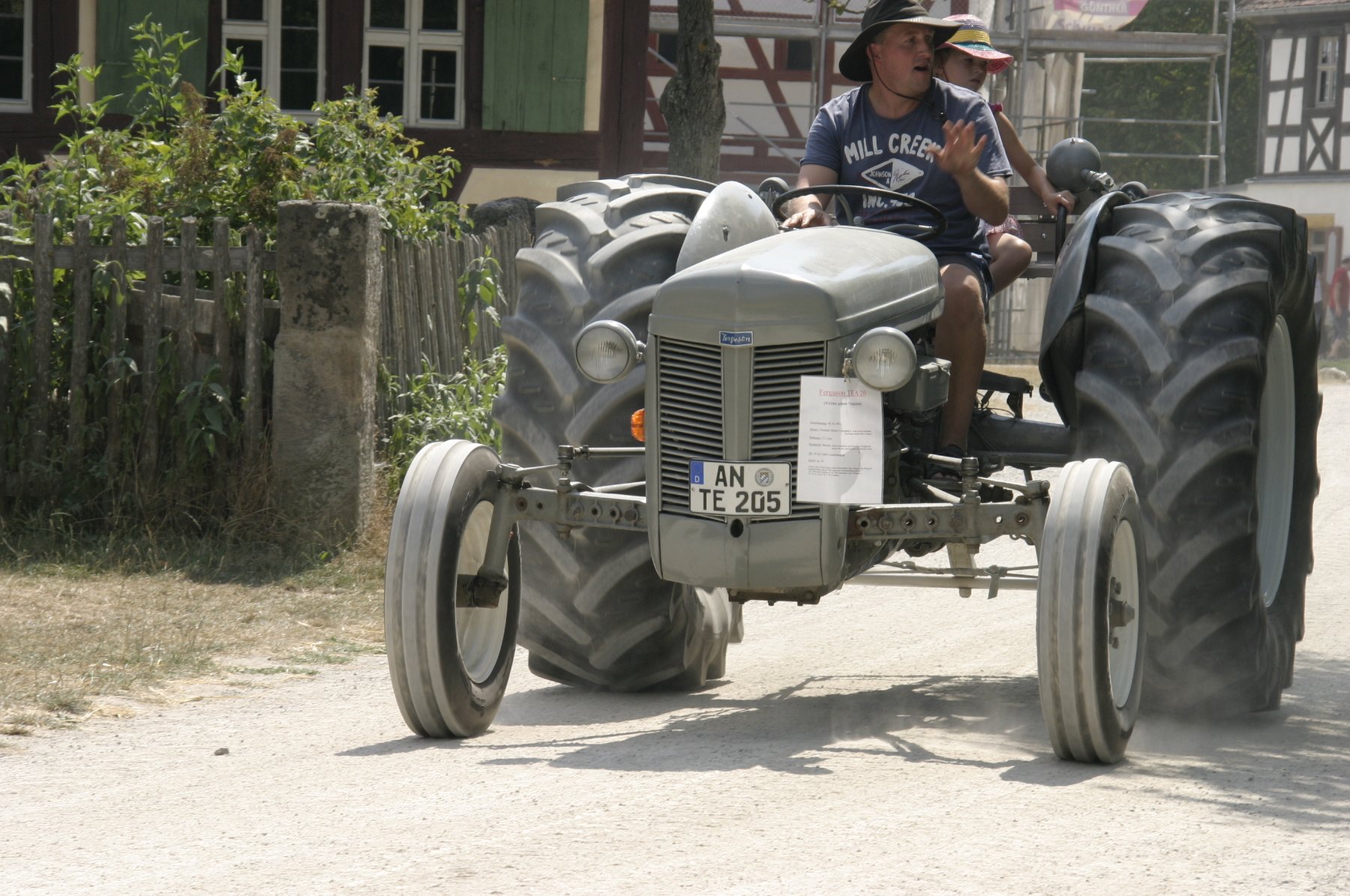 Tractor Ferguson TE-F20