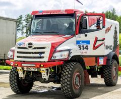 Hino LKW über 7,5 t