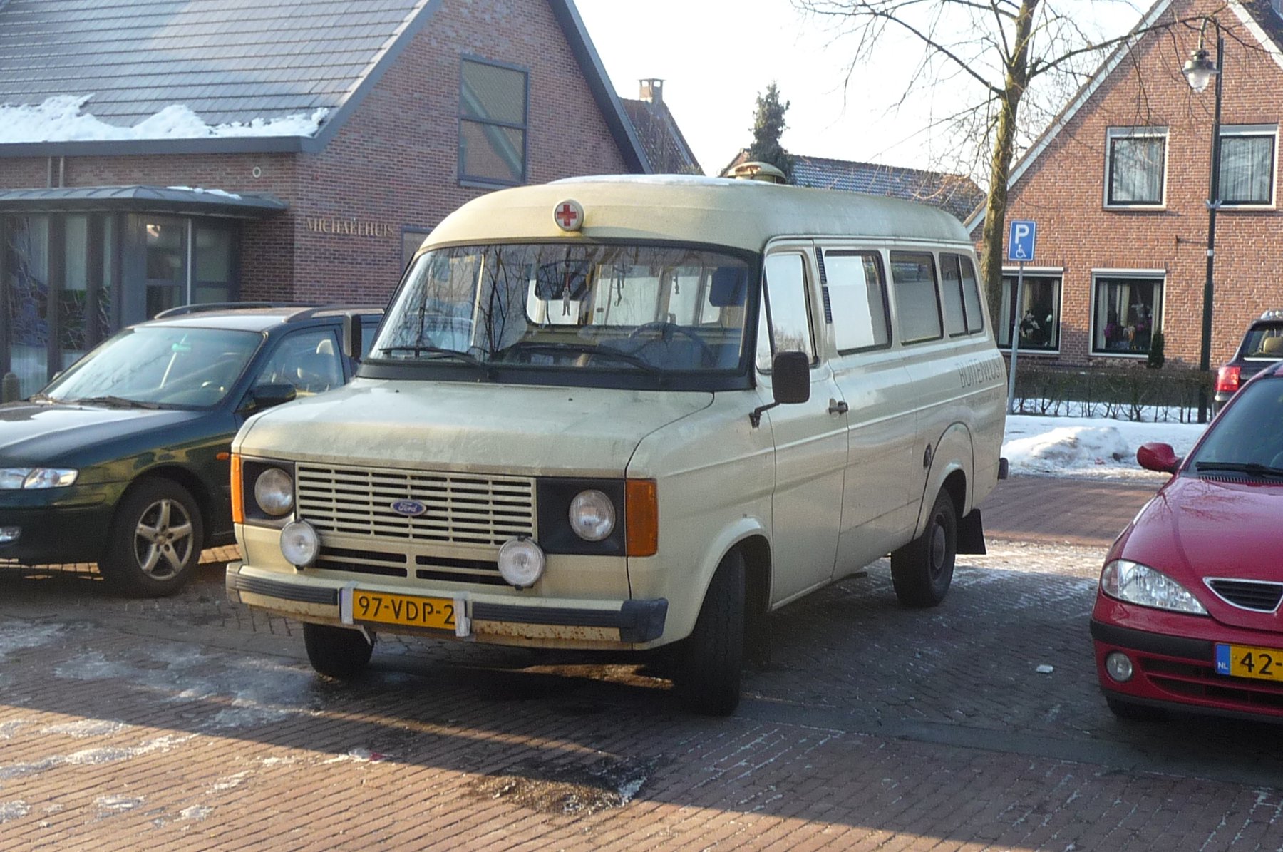 Ford 100L-EFBSAL-VAN/357