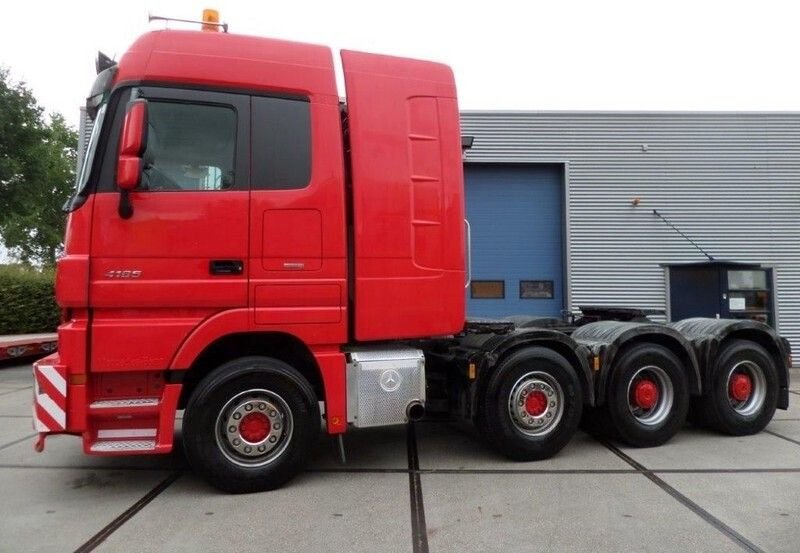 Truck Mercedes Benz 4163 (LS 8X4/4)