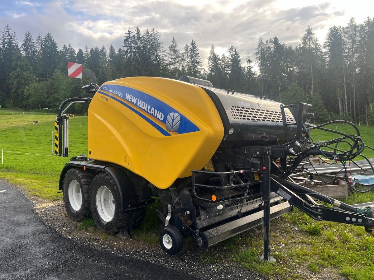 Grassland & forage New Holland Roll-Baler 125 Combi