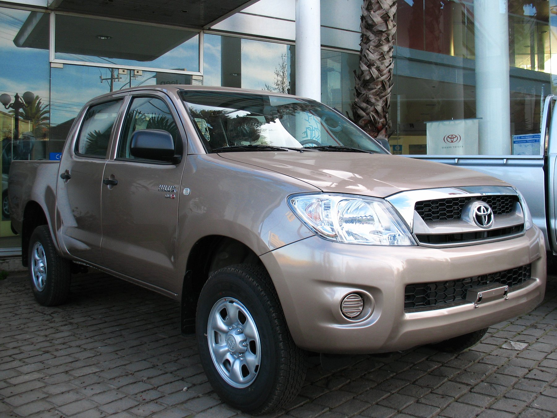 Van Toyota HILUX 2.5 D-4D