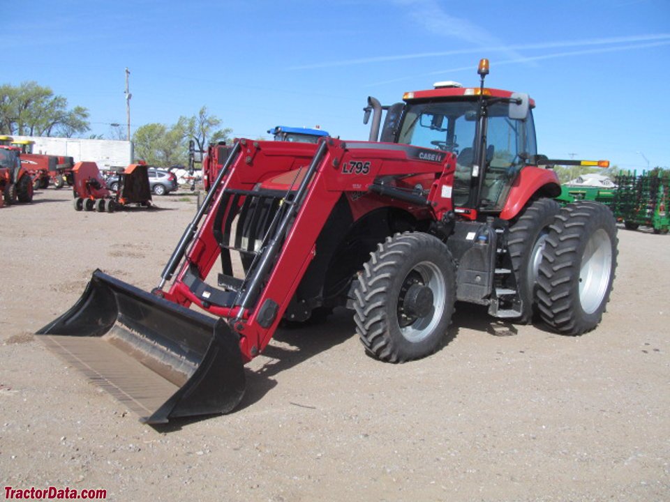 Case IH MAGNUM 235