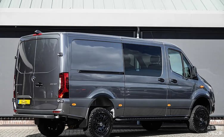 Van Mercedes Benz 114 BT4X4