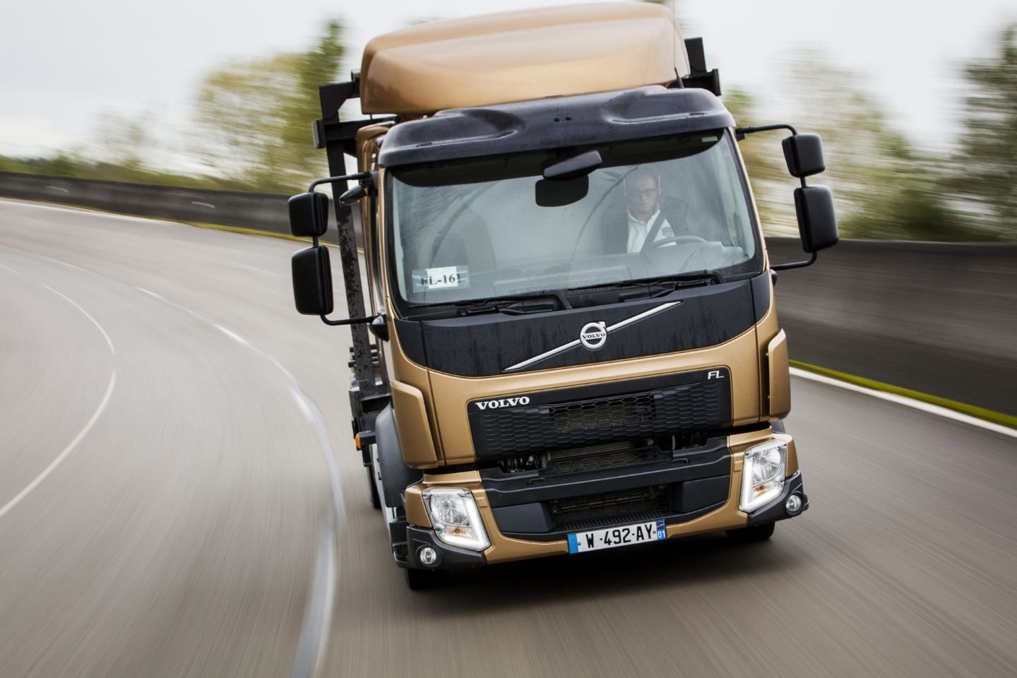 Truck Volvo FL 818