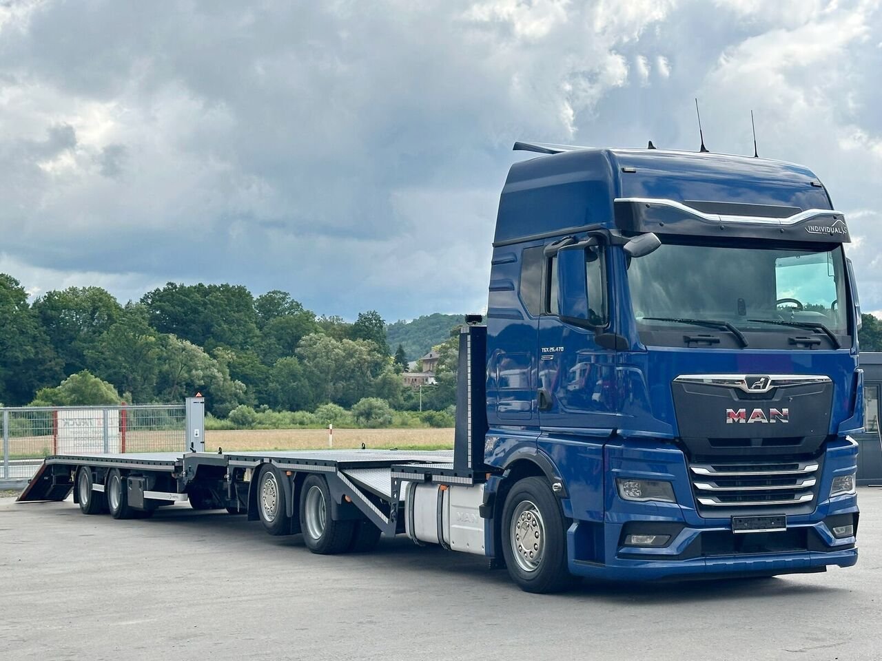 Lastwagen Emoss 470