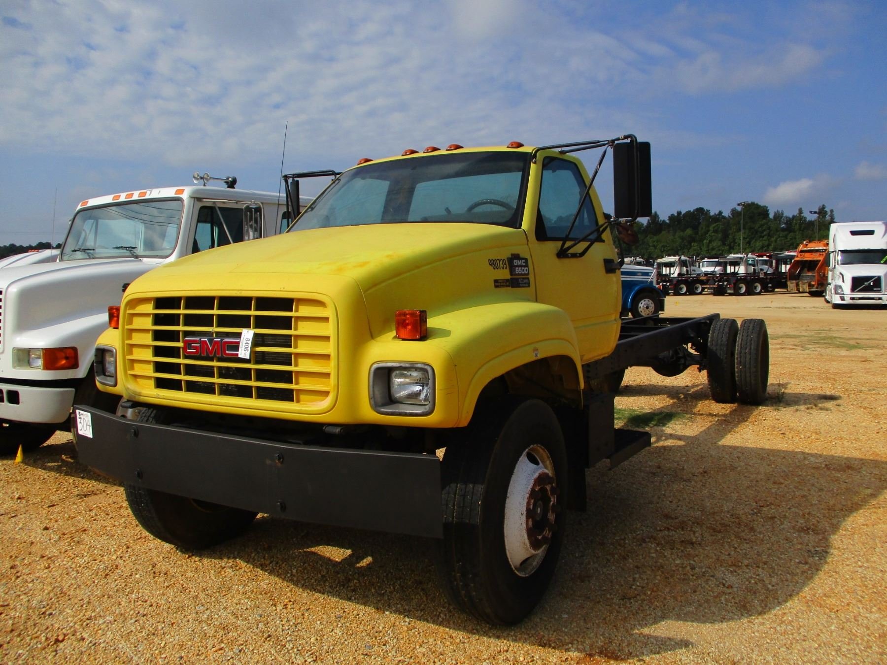 Samochód ciężarowy GMC 6500