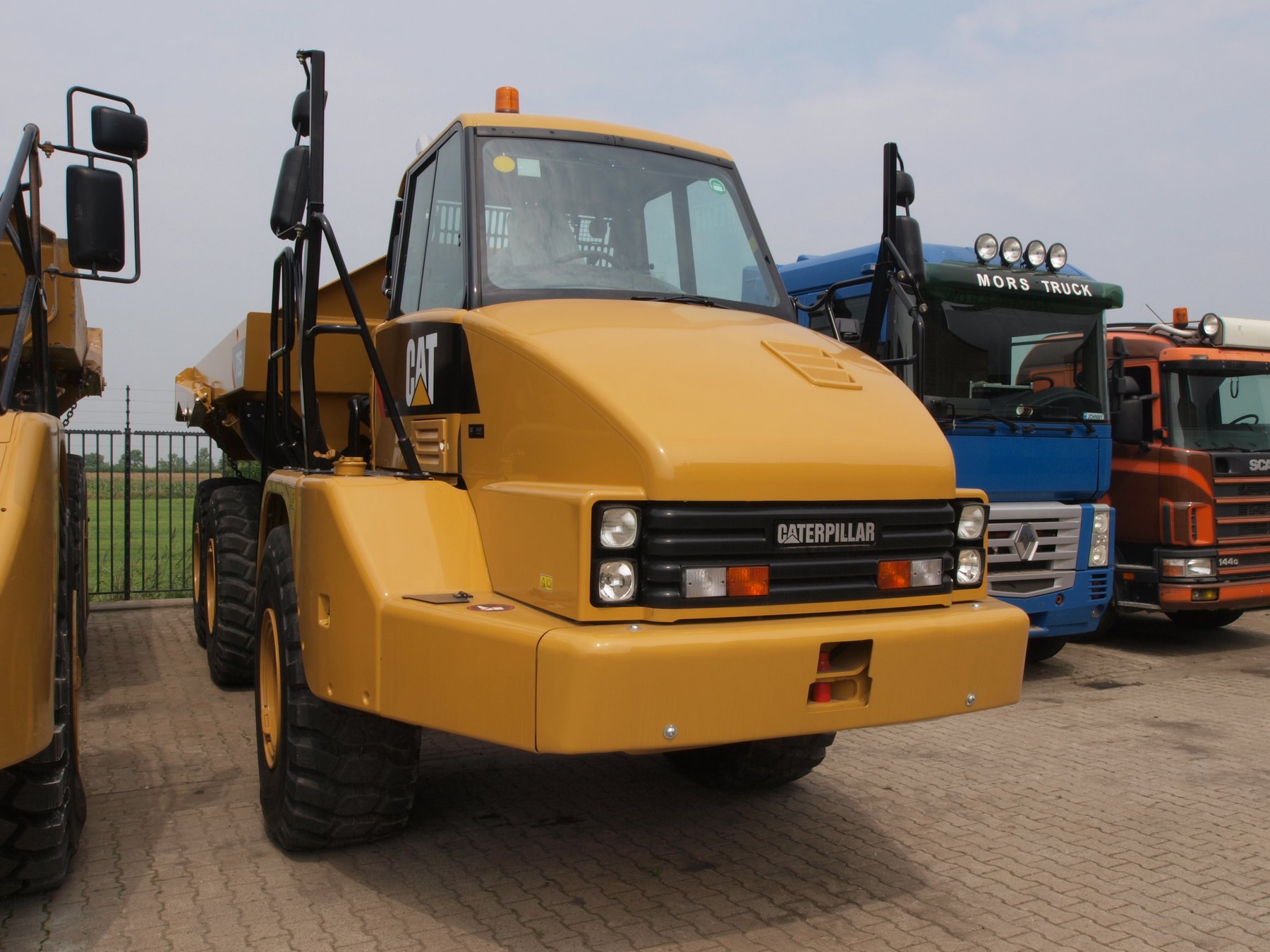 Mining machine Caterpillar 725