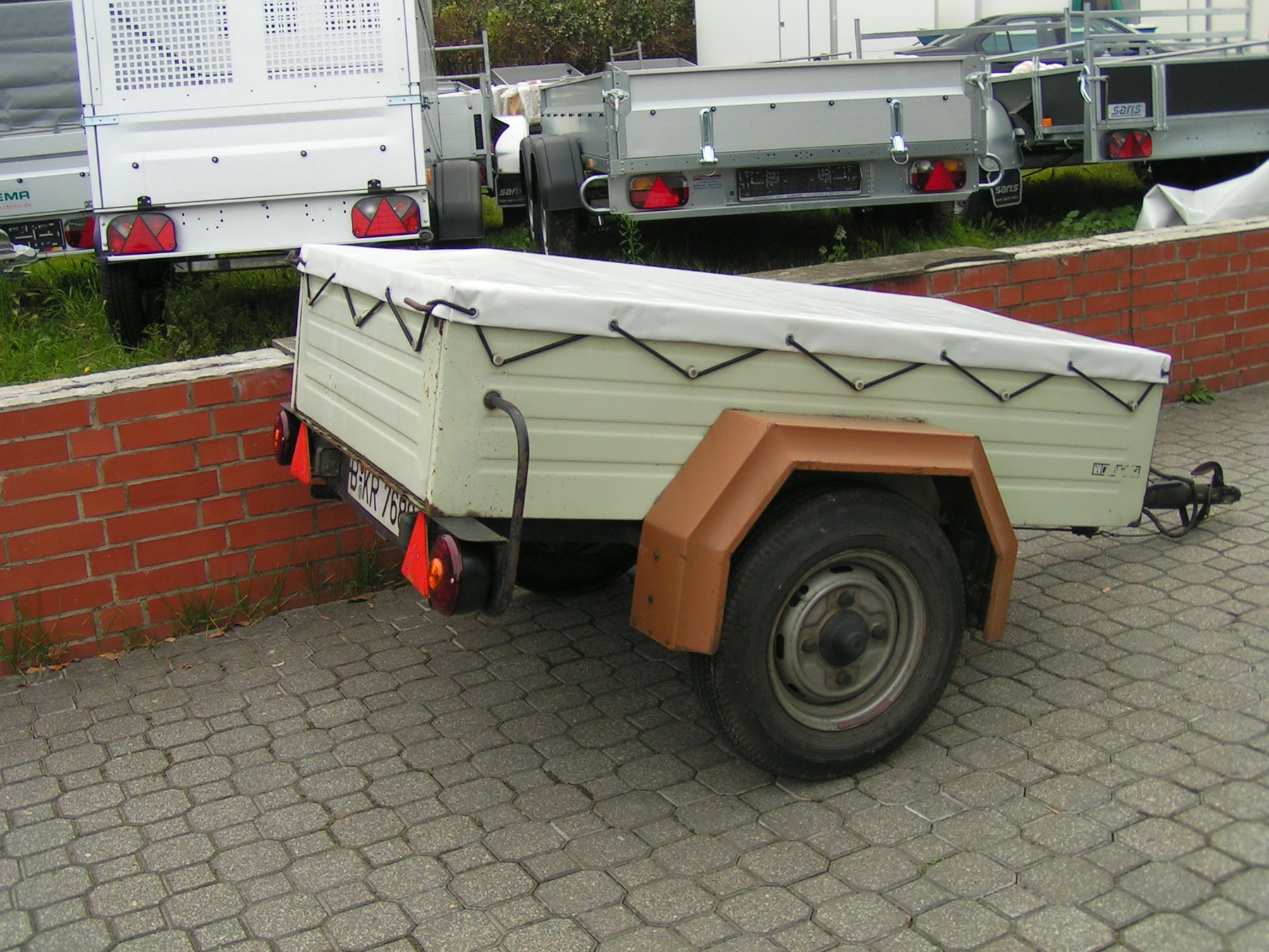 Przyczepki do 750 kg Omavalmiste 1.45M/1750