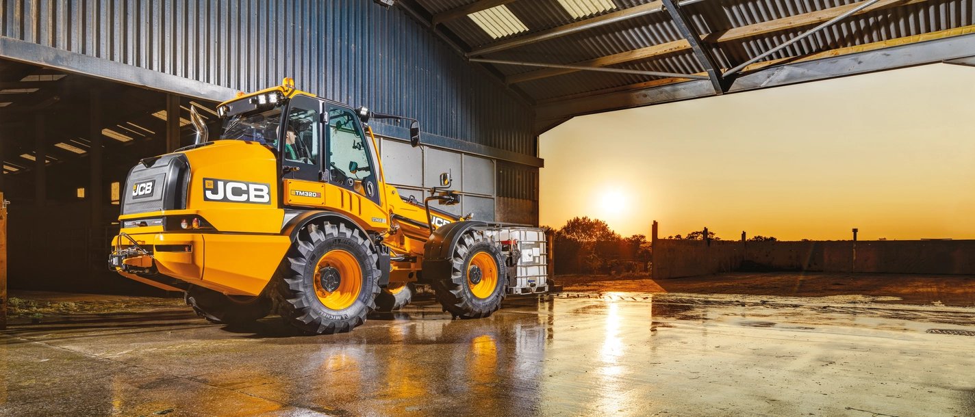 Telehandler JCB TM320 Con
