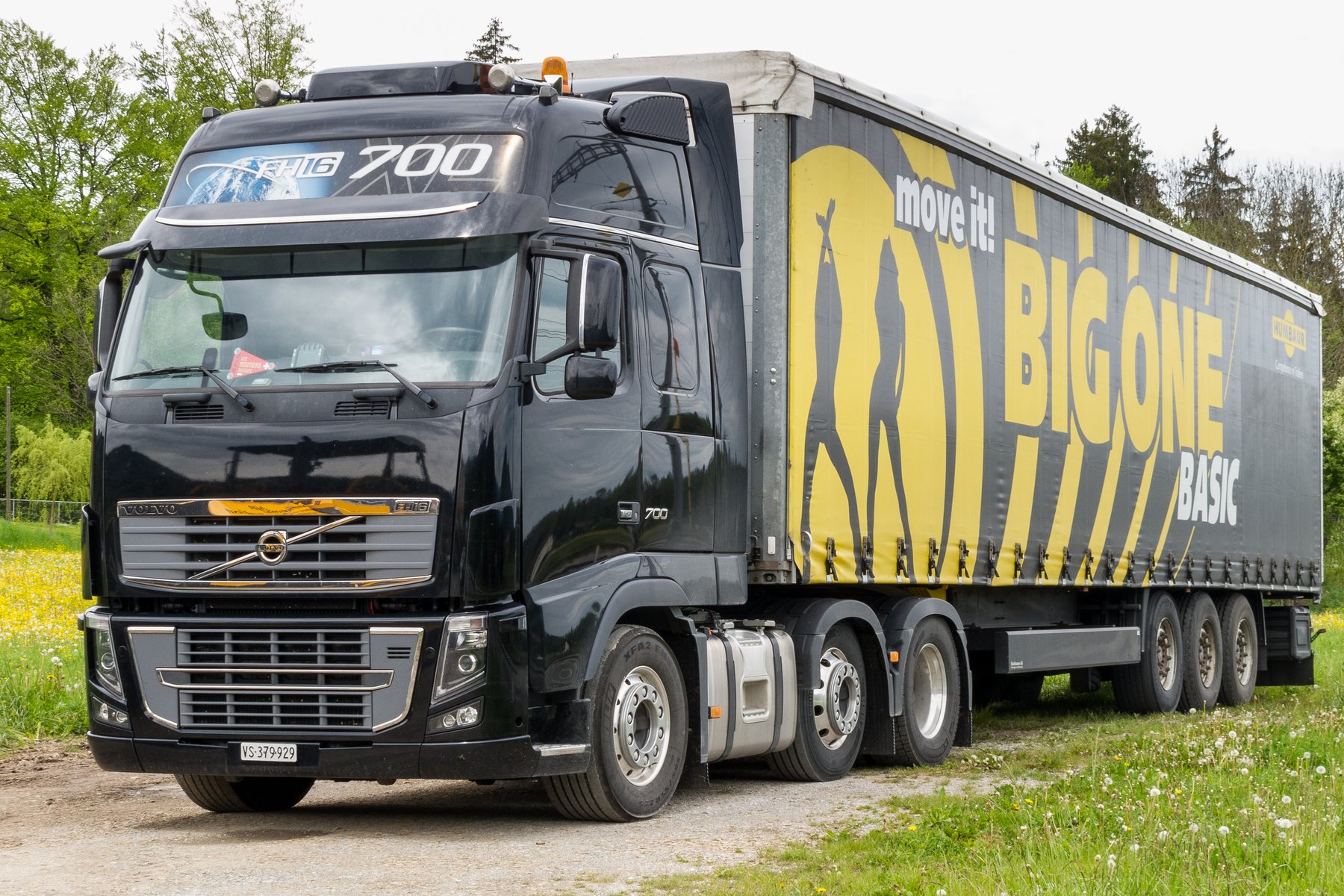 Truck Volvo 16-700 6X4T