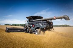 Massey Ferguson Ideal 9 T