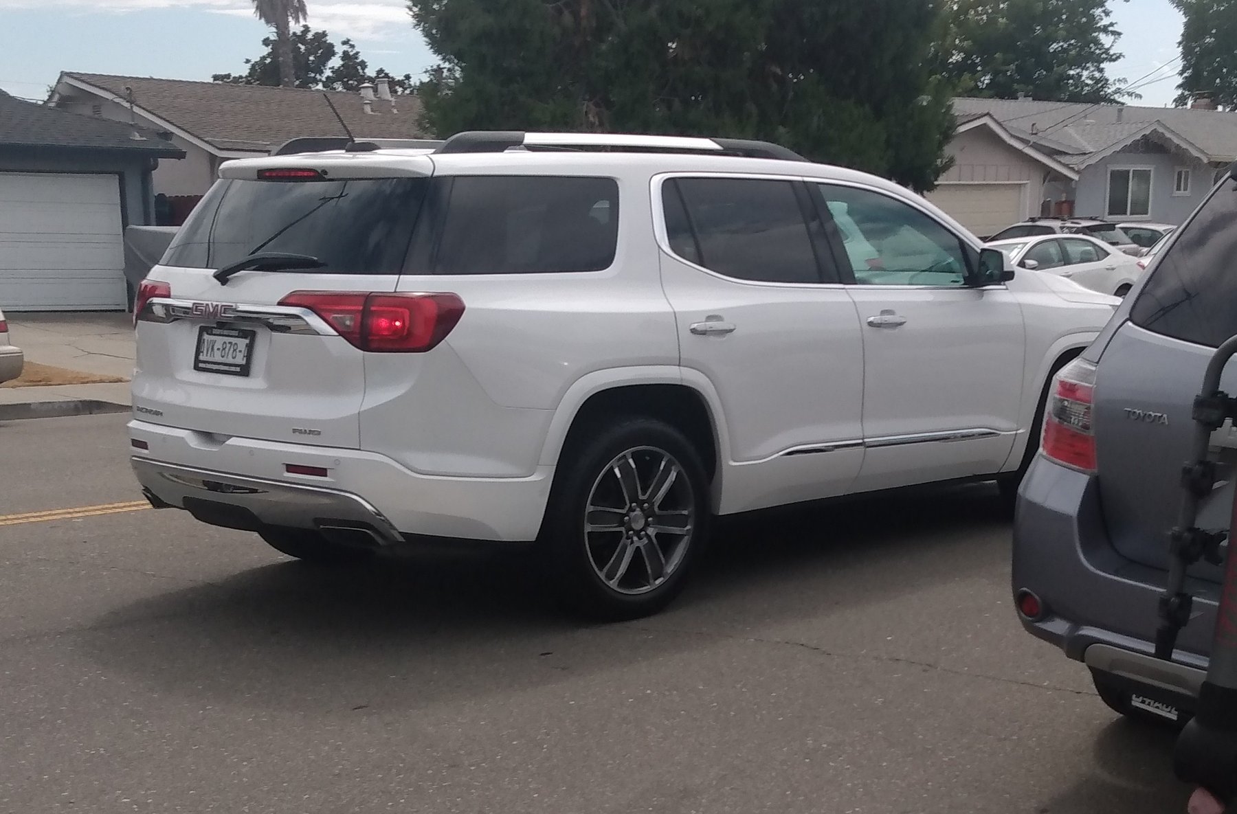 Van GMC ACADIA AWD