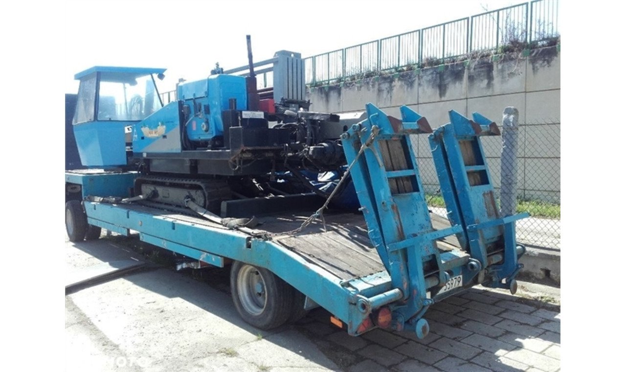 Directional drilling TRACTO-Technik Grundodrill 10S