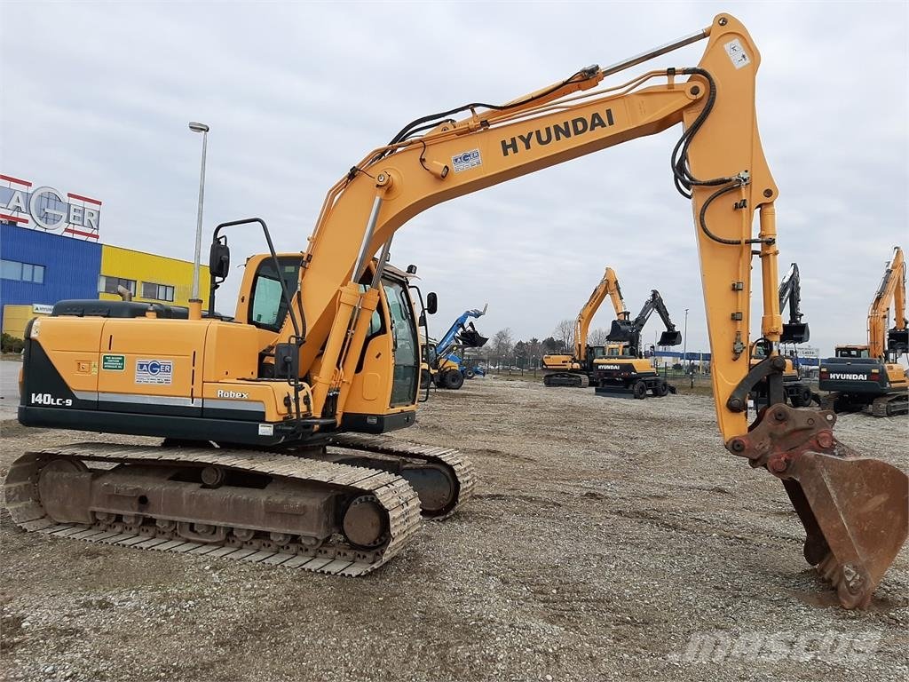 Excavator Hyundai R140LCM-7A