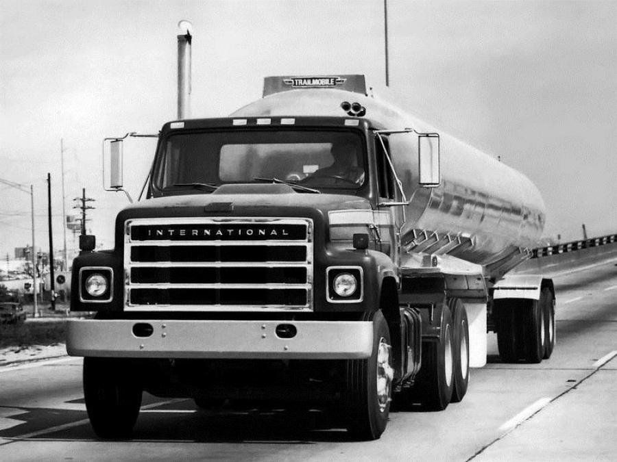 Lastwagen International F-2575