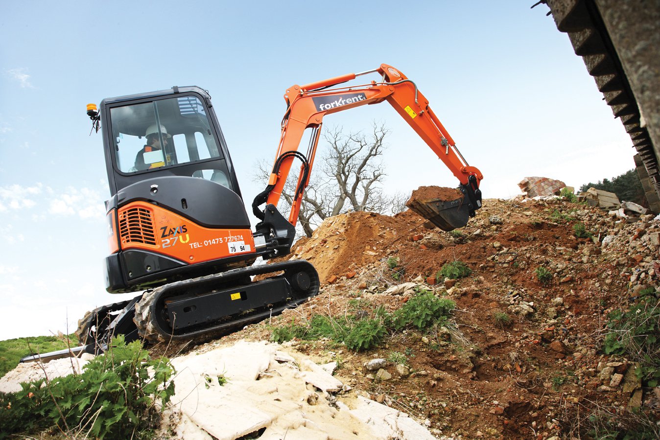 Hitachi ZX27U-2