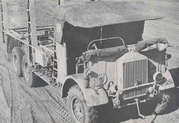 Historische Militärtechnik Albion Albion BY-3/BY-5