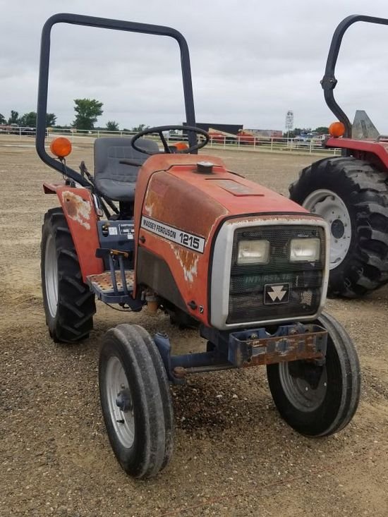 Tractor Massey Ferguson 1215 S