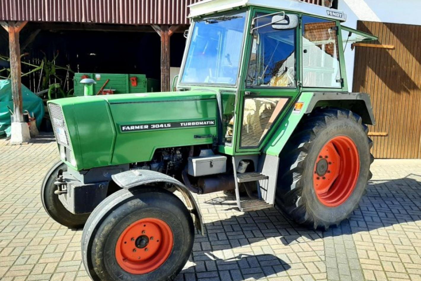 Traktor Fendt Farmer 304 LS